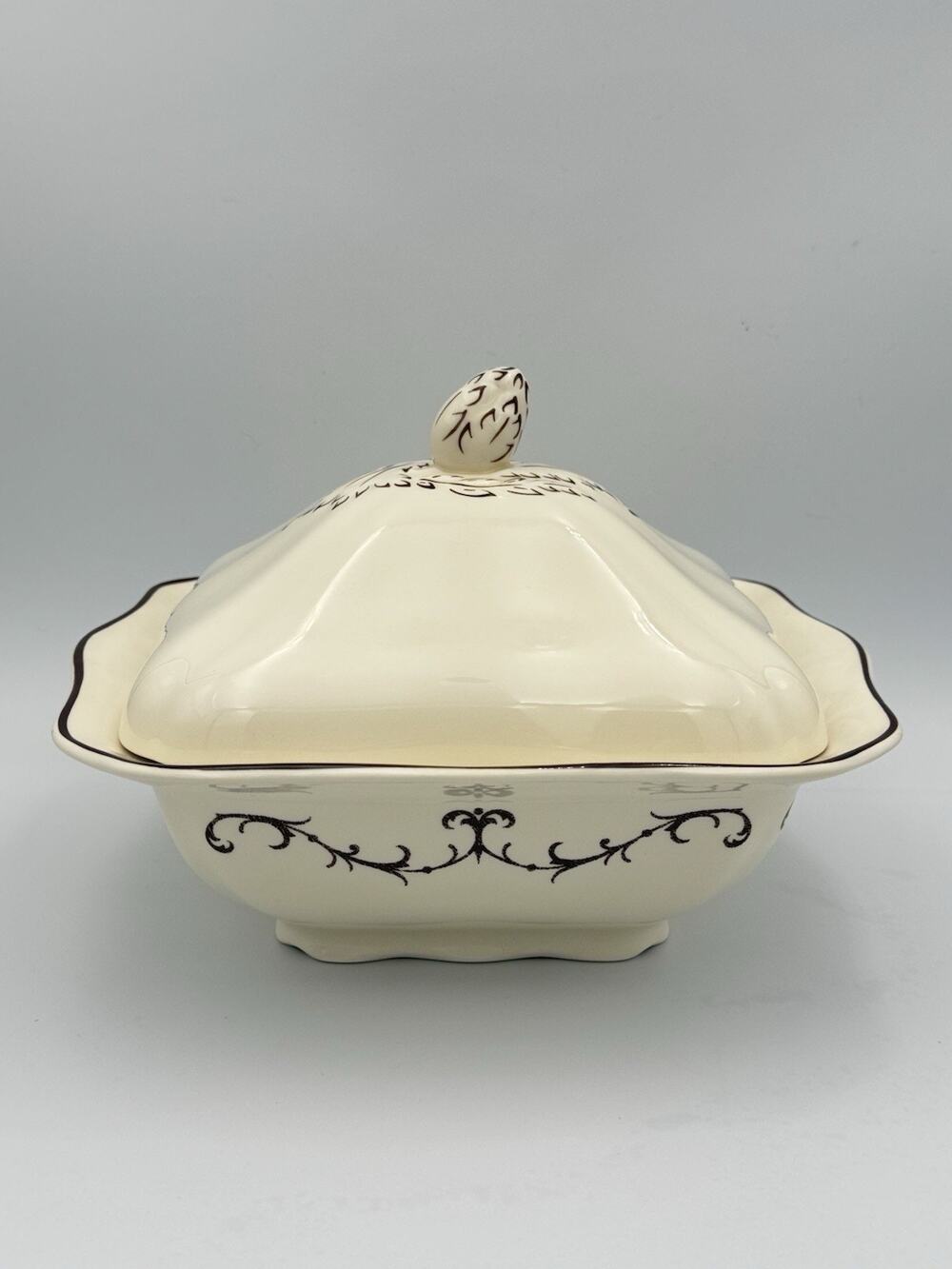 Wedgwood Queensware Queens Filigree Covered Side Dish